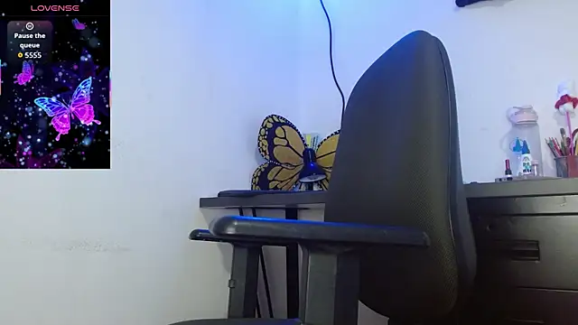 SophiaMeyerst online show from November 11, 2025, 6:08 pm