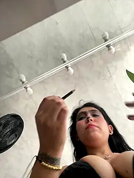 Snapshot of emma__cute__ chatting on October 10, 2025, 11:31 am emma cute online show from October 10, 2025, 11:31 am