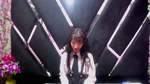 Aurora 18 online show from March 6, 2025, 12:21 am