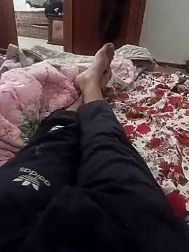 Snapshot of Mahedlinda chatting on November 5, 2025, 2:28 pm Mahedlinda online show from November 5, 2025, 2:28 pm