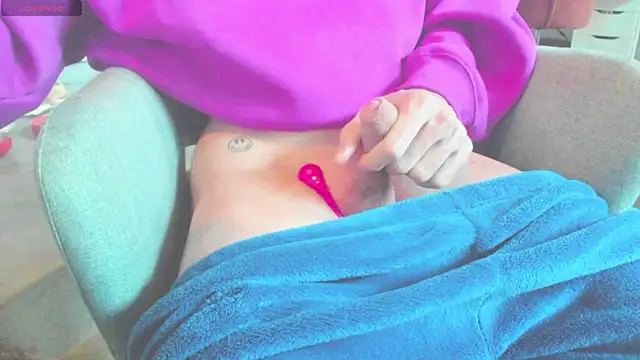 sexy in the dark online show from February 7, 2025, 7:50 am