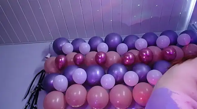 Layna cold online show from February 8, 2025, 6:55 pm