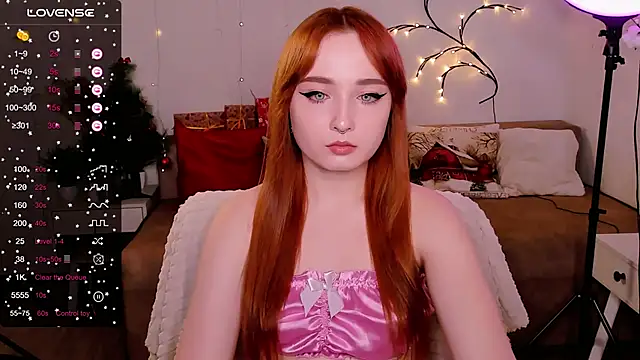 Snapshot of Emma_Chery chatting on December 23, 2024, 1:35 pm Emma Chery online show from December 23, 2024, 1:35 pm