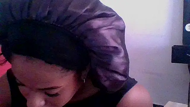 Kitra New online show from December 17, 2025, 1:50 pm