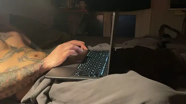 Snapshot of kameray12 chatting on March 6, 2025, 4:28 pm kameray12 online show from March 6, 2025, 4:28 pm