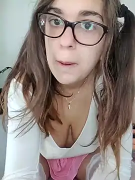 Snapshot of Miachan_LaGattinaVogliosa chatting on October 13, 2025, 1:00 pm Miachan LaGattinaVogliosa online show from October 13, 2025, 1:00 pm