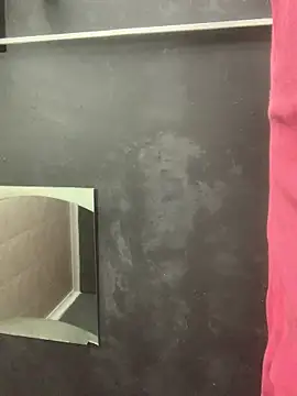 Snapshot of DManL chatting on October 27, 2025, 5:44 am DManL online show from October 27, 2025, 5:44 am