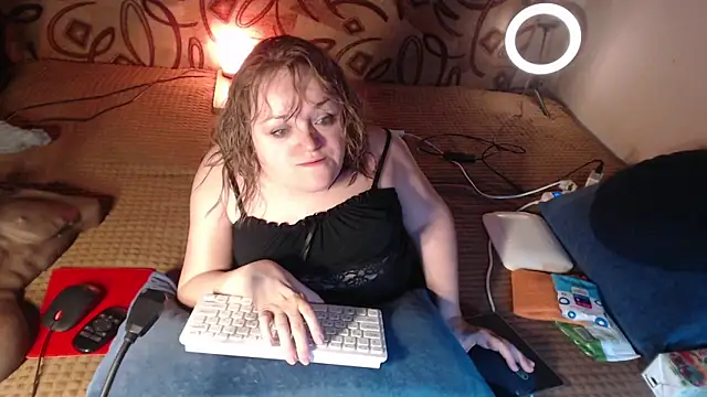 Snapshot of MiniNatalie chatting on January 29, 2025, 1:05 am MiniNatalie online show from January 29, 2025, 1:05 am