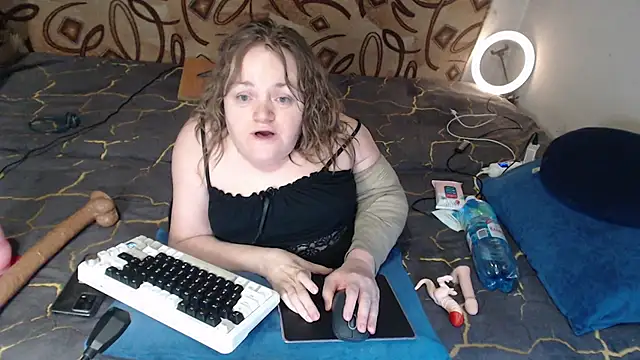 Snapshot of MiniNatalie chatting on February 22, 2025, 2:41 pm MiniNatalie online show from February 22, 2025, 2:41 pm