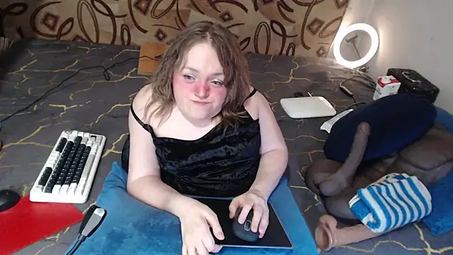 Snapshot of MiniNatalie chatting on March 9, 2025, 9:13 am MiniNatalie online show from March 9, 2025, 9:13 am