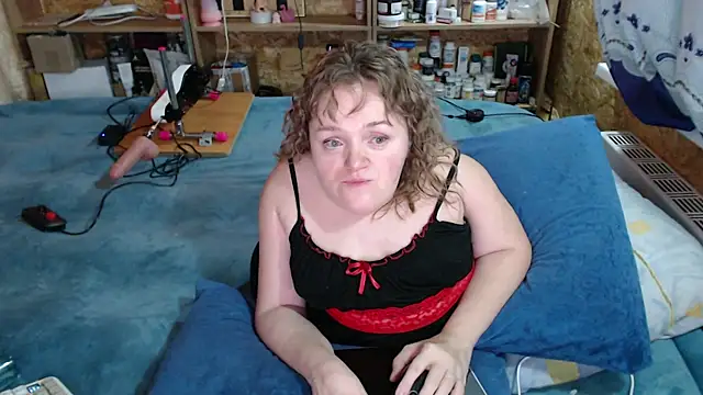 Snapshot of MiniNatalie chatting on September 30, 2025, 3:28 pm MiniNatalie online show from September 30, 2025, 3:28 pm