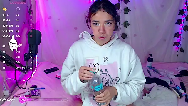 sophie north online show from March 11, 2025, 2:07 pm