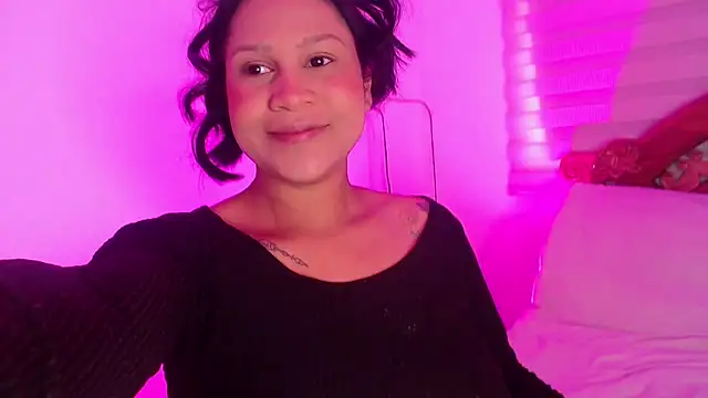 Snapshot of Beamber_ chatting on December 2, 2025, 11:15 am Beamber online show from December 2, 2025, 11:15 am