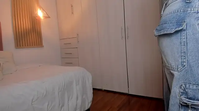 mia nevaeh online show from February 9, 2025, 10:00 pm