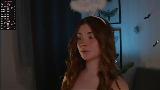 Freckle Diyana online show from October 31, 2025, 4:08 pm