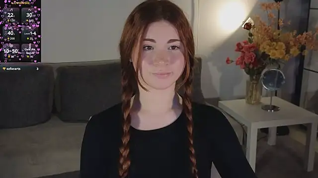 Freckle Diyana online show from December 3, 2025, 9:46 pm