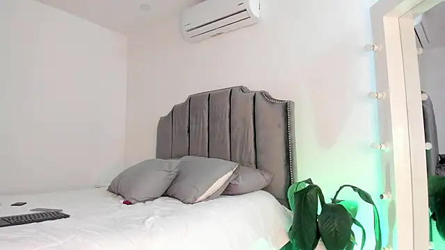 Snapshot of molly_cams8 chatting on January 20, 2025, 1:53 pm molly cams8 online show from January 20, 2025, 1:53 pm