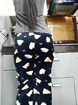 Snapshot of Manpreet_kaur21 chatting on December 11, 2024, 6:36 am Manpreet kaur21 online show from December 11, 2024, 6:36 am