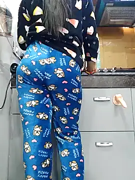 Snapshot of Manpreet_kaur21 chatting on December 14, 2024, 7:29 am Manpreet kaur21 online show from December 14, 2024, 7:29 am