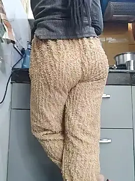 Snapshot of Manpreet_kaur21 chatting on January 13, 2025, 7:32 am Manpreet kaur21 online show from January 13, 2025, 7:32 am