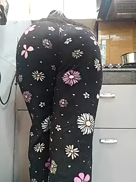 Snapshot of Manpreet_kaur21 chatting on January 16, 2025, 1:25 pm Manpreet kaur21 online show from January 16, 2025, 1:25 pm