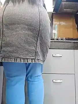 Snapshot of Manpreet_kaur21 chatting on January 17, 2025, 12:21 pm Manpreet kaur21 online show from January 17, 2025, 12:21 pm