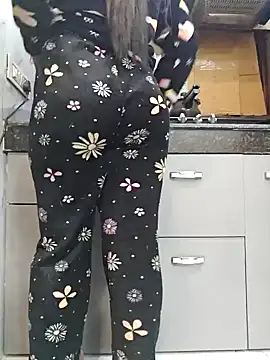 Snapshot of Manpreet_kaur21 chatting on January 28, 2025, 2:10 pm Manpreet kaur21 online show from January 28, 2025, 2:10 pm