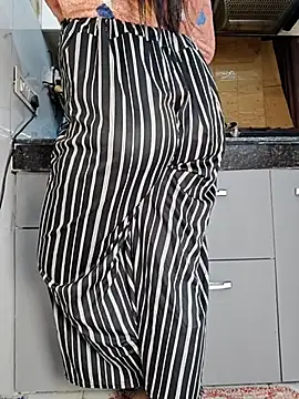 Snapshot of Manpreet_kaur21 chatting on February 22, 2025, 1:13 pm Manpreet kaur21 online show from February 22, 2025, 1:13 pm