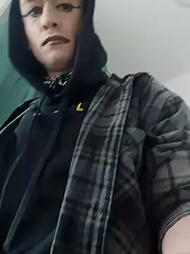 Snapshot of gabelove369 chatting on December 16, 2024, 7:00 pm gabelove369 online show from December 16, 2024, 7:00 pm