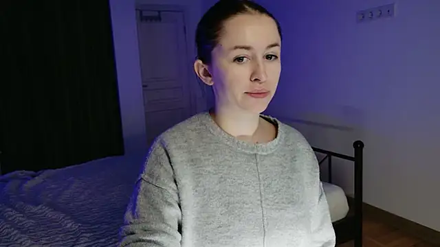 VioletCatt online show from December 16, 2025, 6:40 am