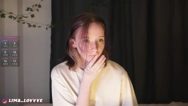 LimaLexxx online show from December 4, 2025, 5:54 pm