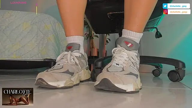 Snapshot of charlotte__grey chatting on October 23, 2025, 8:07 pm charlotte grey online show from October 23, 2025, 8:07 pm