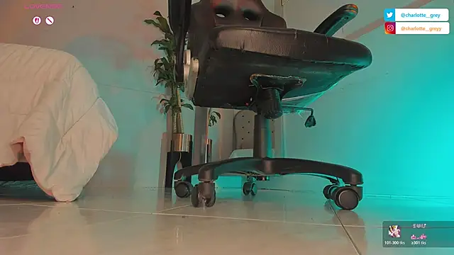 Snapshot of charlotte__grey chatting on October 27, 2025, 8:24 pm charlotte grey online show from October 27, 2025, 8:24 pm