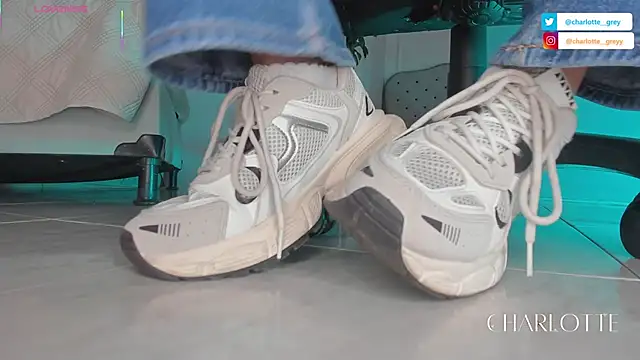 Snapshot of charlotte__grey chatting on November 1, 2025, 7:49 pm charlotte grey online show from November 1, 2025, 7:49 pm