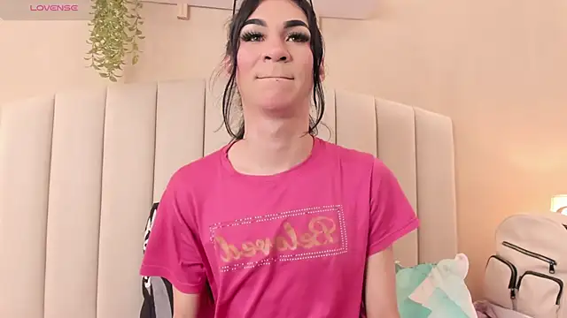 Mia thompson 19 online show from November 27, 2025, 7:49 pm