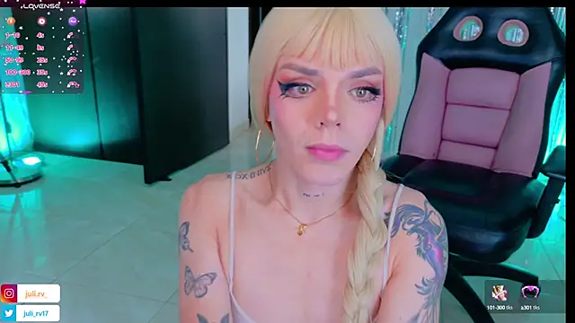 Snapshot of Chris_parker27 chatting on February 13, 2025, 1:05 pm Chris parker27 online show from February 13, 2025, 1:05 pm