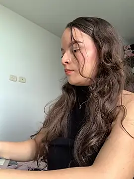 Snapshot of Sophie_milk chatting on March 20, 2025, 9:56 pm Sophie milk online show from March 20, 2025, 9:56 pm