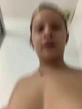 Snapshot of Sophie_milk chatting on March 22, 2025, 8:48 pm Sophie milk online show from March 22, 2025, 8:48 pm