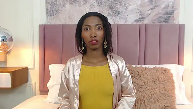 SabrinaDevill online show from February 13, 2025, 1:48 pm