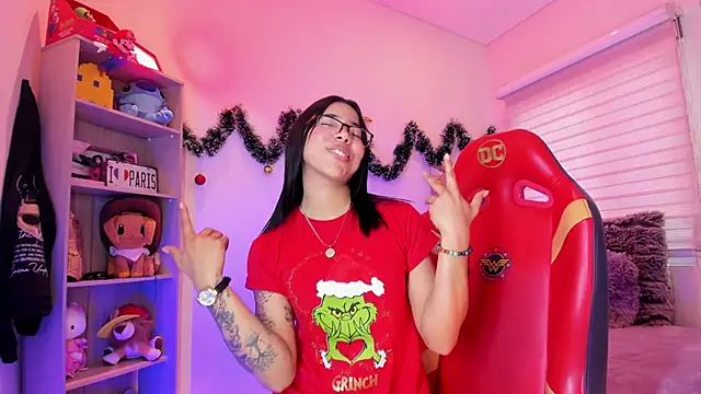 Snapshot of madelyn_rose_ chatting on December 26, 2024, 8:53 pm madelyn rose online show from December 26, 2024, 8:53 pm