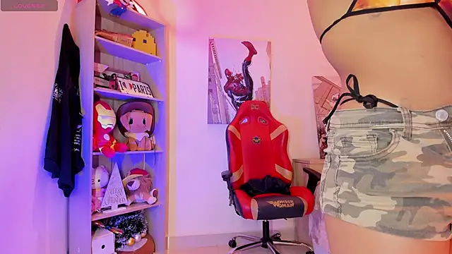 Snapshot of madelyn_rose_ chatting on January 18, 2025, 2:36 am madelyn rose online show from January 18, 2025, 2:36 am