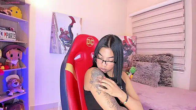 Snapshot of madelyn_rose_ chatting on January 24, 2025, 5:10 am madelyn rose online show from January 24, 2025, 5:10 am