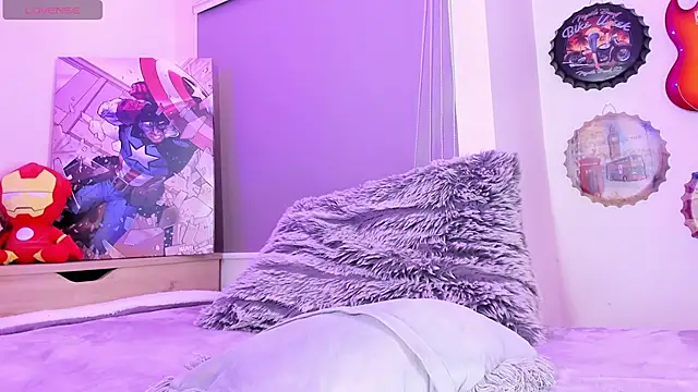 Snapshot of madelyn_rose_ chatting on February 7, 2025, 8:44 am madelyn rose online show from February 7, 2025, 8:44 am