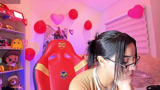 Snapshot of madelyn_rose_ chatting on February 14, 2025, 5:30 am madelyn rose online show from February 14, 2025, 5:30 am