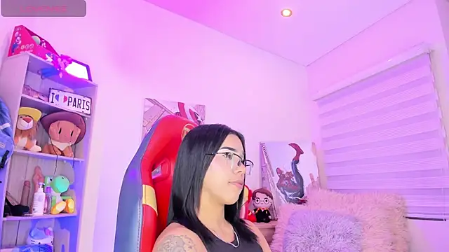 Snapshot of madelyn_rose_ chatting on March 6, 2025, 5:24 am madelyn rose online show from March 6, 2025, 5:24 am