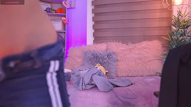 Snapshot of madelyn_rose_ chatting on September 12, 2025, 2:00 am madelyn rose online show from September 12, 2025, 2:00 am