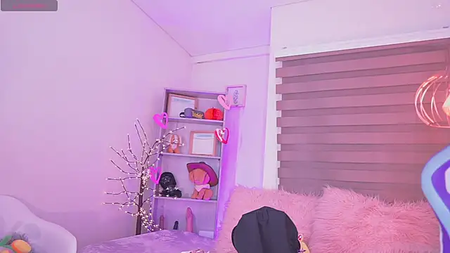 Snapshot of madelyn_rose_ chatting on September 23, 2025, 1:30 am madelyn rose online show from September 23, 2025, 1:30 am