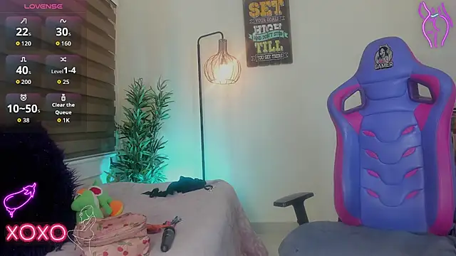 Snapshot of madelyn_rose_ chatting on October 9, 2025, 12:19 am madelyn rose online show from October 9, 2025, 12:19 am