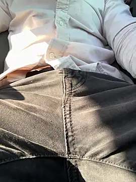 Snapshot of hotisraeli chatting on January 2, 2025, 10:37 am hotisraeli online show from January 2, 2025, 10:37 am