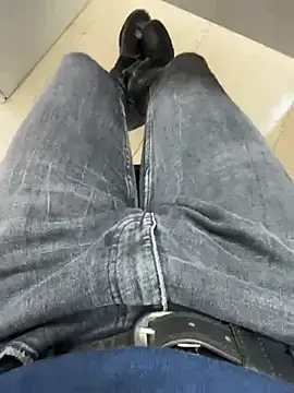 Snapshot of hotisraeli chatting on January 5, 2025, 6:56 am hotisraeli online show from January 5, 2025, 6:56 am